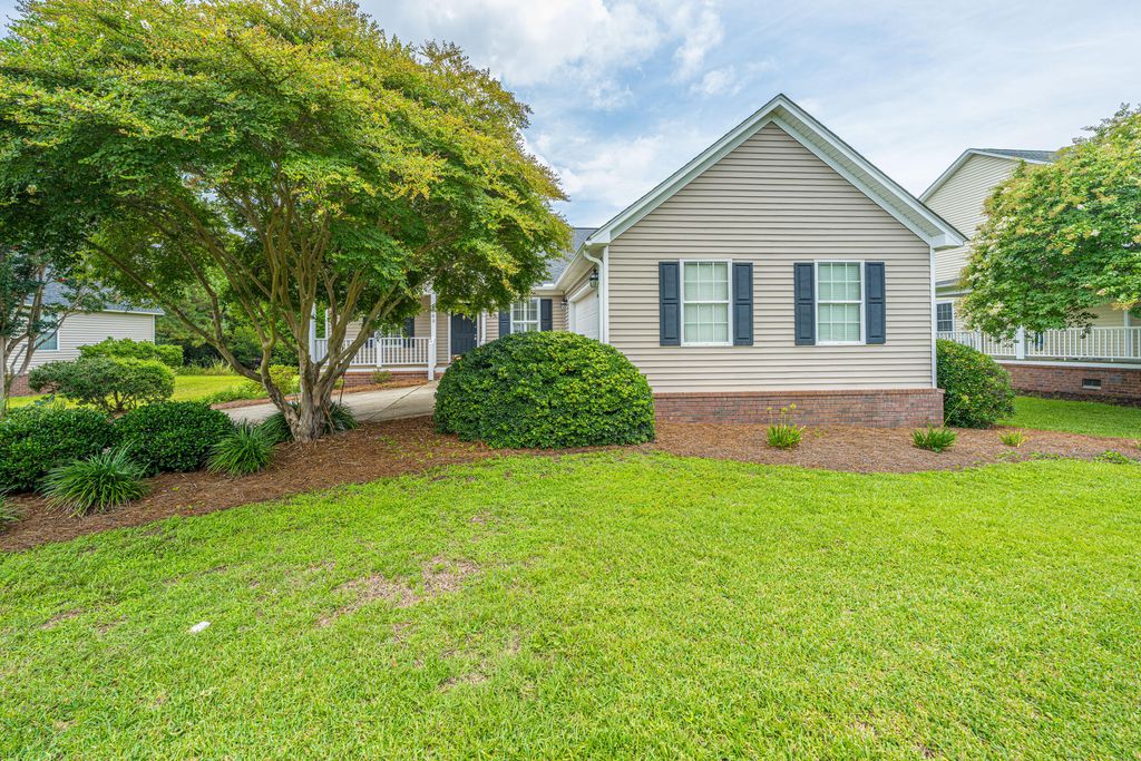 Photo of 1083 Wayfarer Lane, Charleston, SC 29412 (MLS # 26019430)