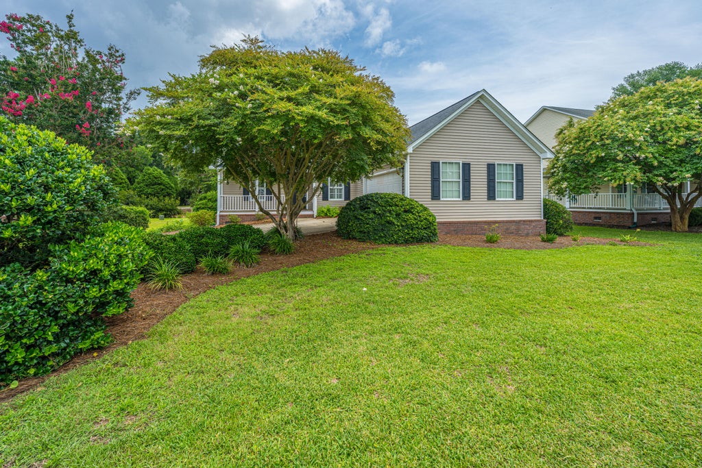 Photo of 1083 Wayfarer Lane, Charleston, SC 29412 (MLS # 26019430)