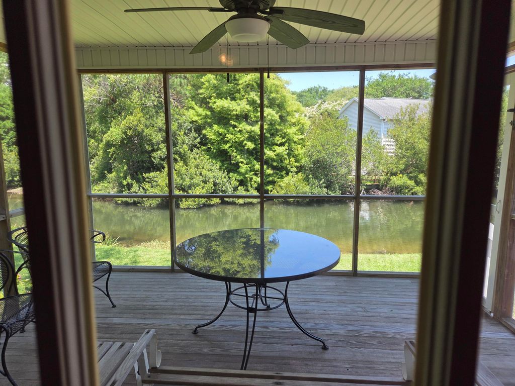Photo of 1083 Wayfarer Lane, Charleston, SC 29412 (MLS # 26019430)