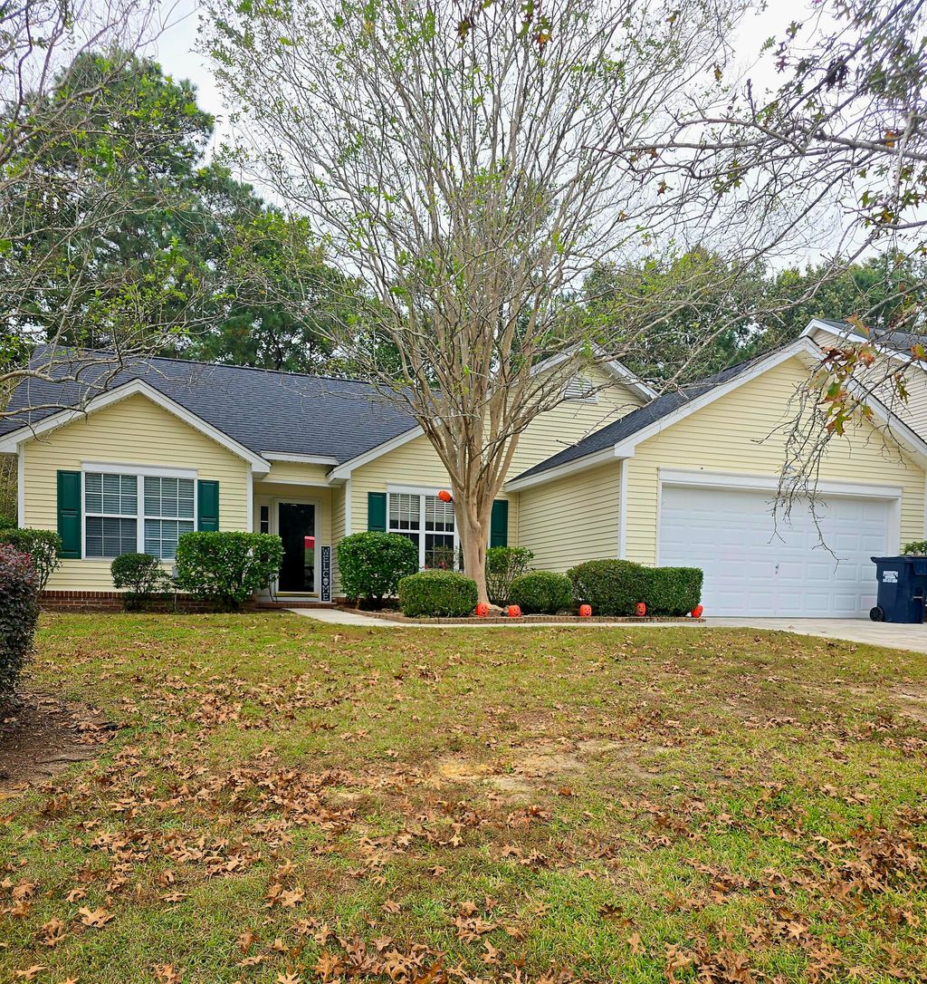Photo of 2031 Azalee Lane, Summerville, SC 29483 (MLS # 25028960)