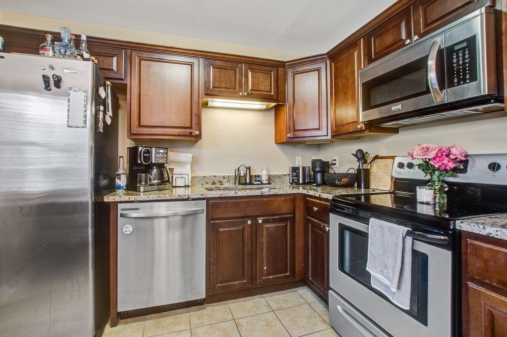 Photo of 1416 Camp Road, Charleston, SC 29412 (MLS # 25029221)