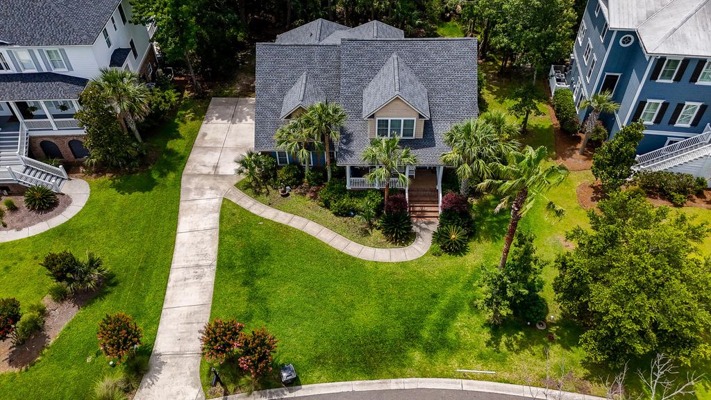 Photo of 1721 Bowline Drive, Mount Pleasant, SC 29466 (MLS # 25013057)