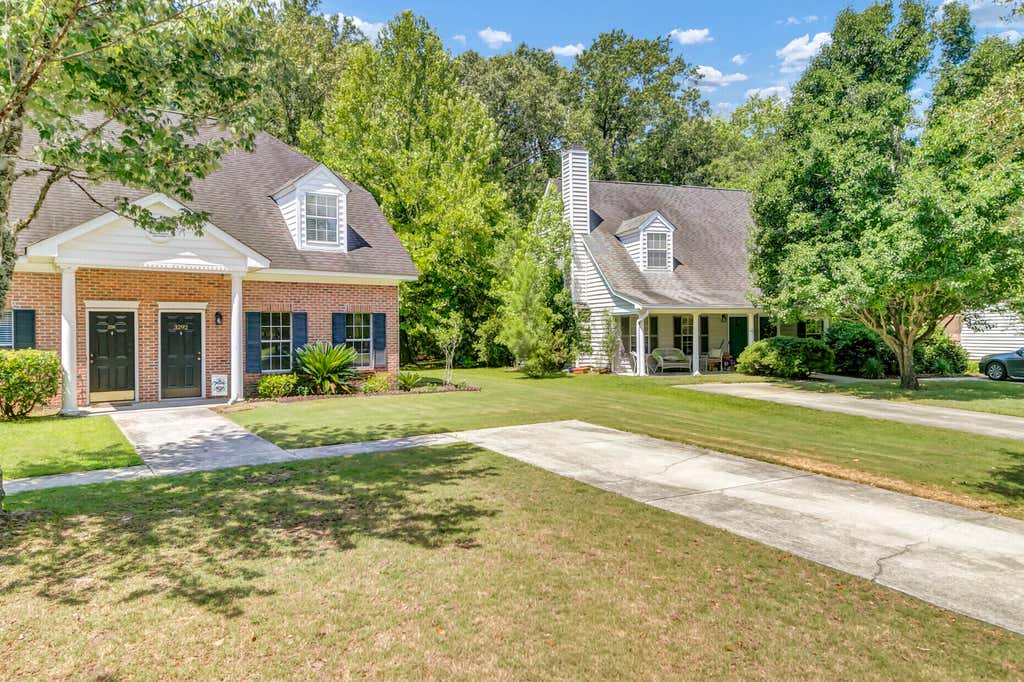 Photo of 3292 Queensgate Way, Mount Pleasant, SC 29466 (MLS # 26019699)