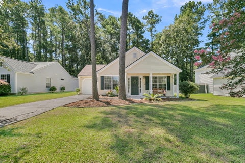Photo of 4804 Hearthside Drive, Summerville, SC 29485 (MLS # 26022840)