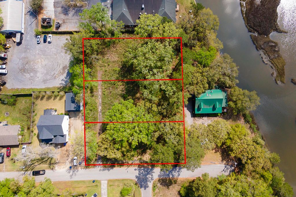 Photo of 2557 Etiwan Avenue, Charleston, SC 29414 (MLS # 25018206)