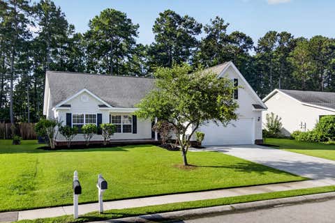 Photo of 156 Cotillion Crescent, Summerville, SC 29483 (MLS # 26022784)