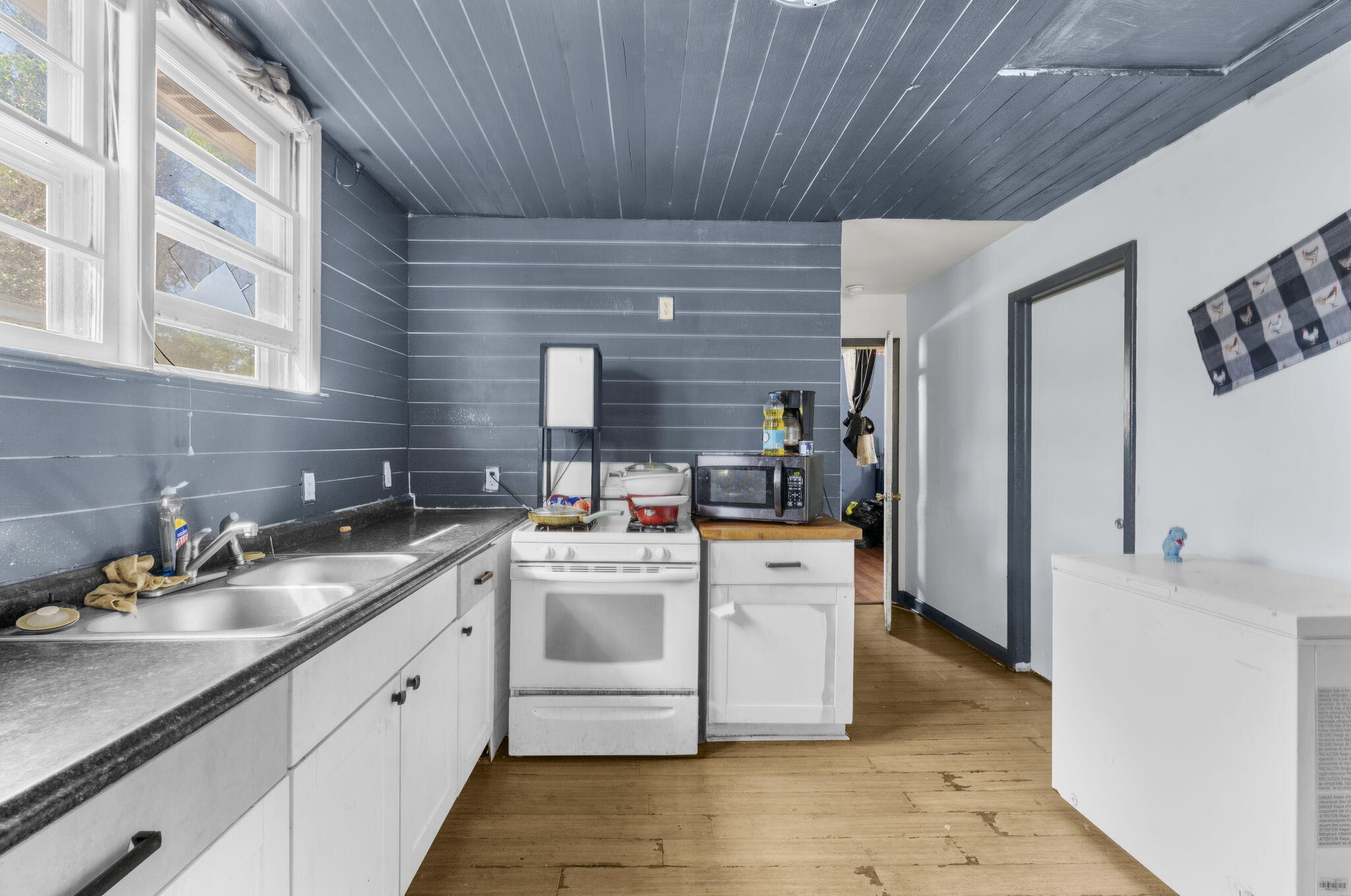 5869 Kirkwood Avenue