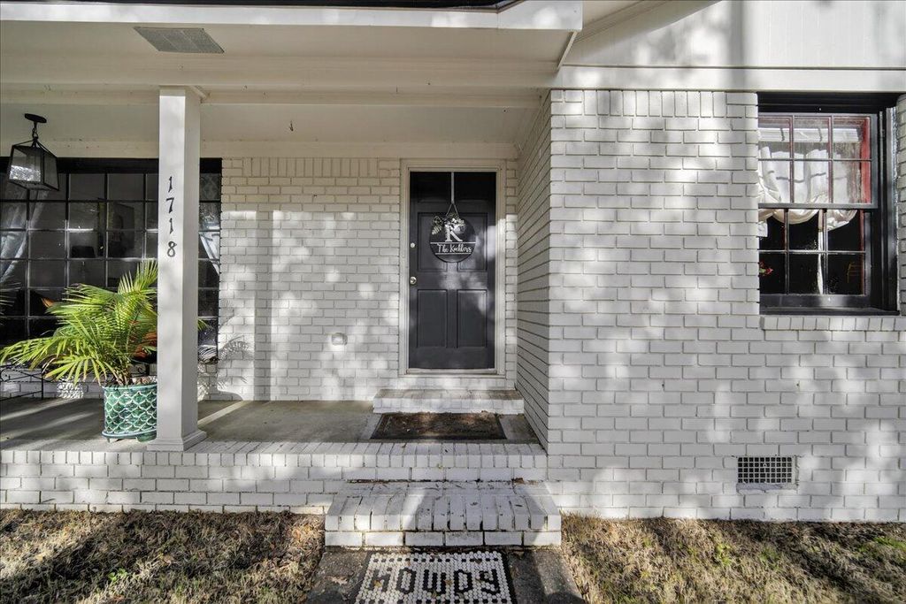 Photo of 1718 Jervey Avenue, Charleston, SC 29407 (MLS # 26004663)