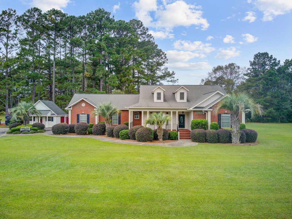 Photo of 101 Fairway Court, Saint George, SC 29477 (MLS # 26008773)