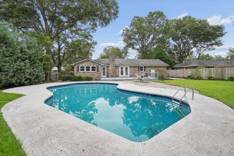 Photo of 629 Beauregard Street, Charleston, SC 29412 (MLS # 26025601)
