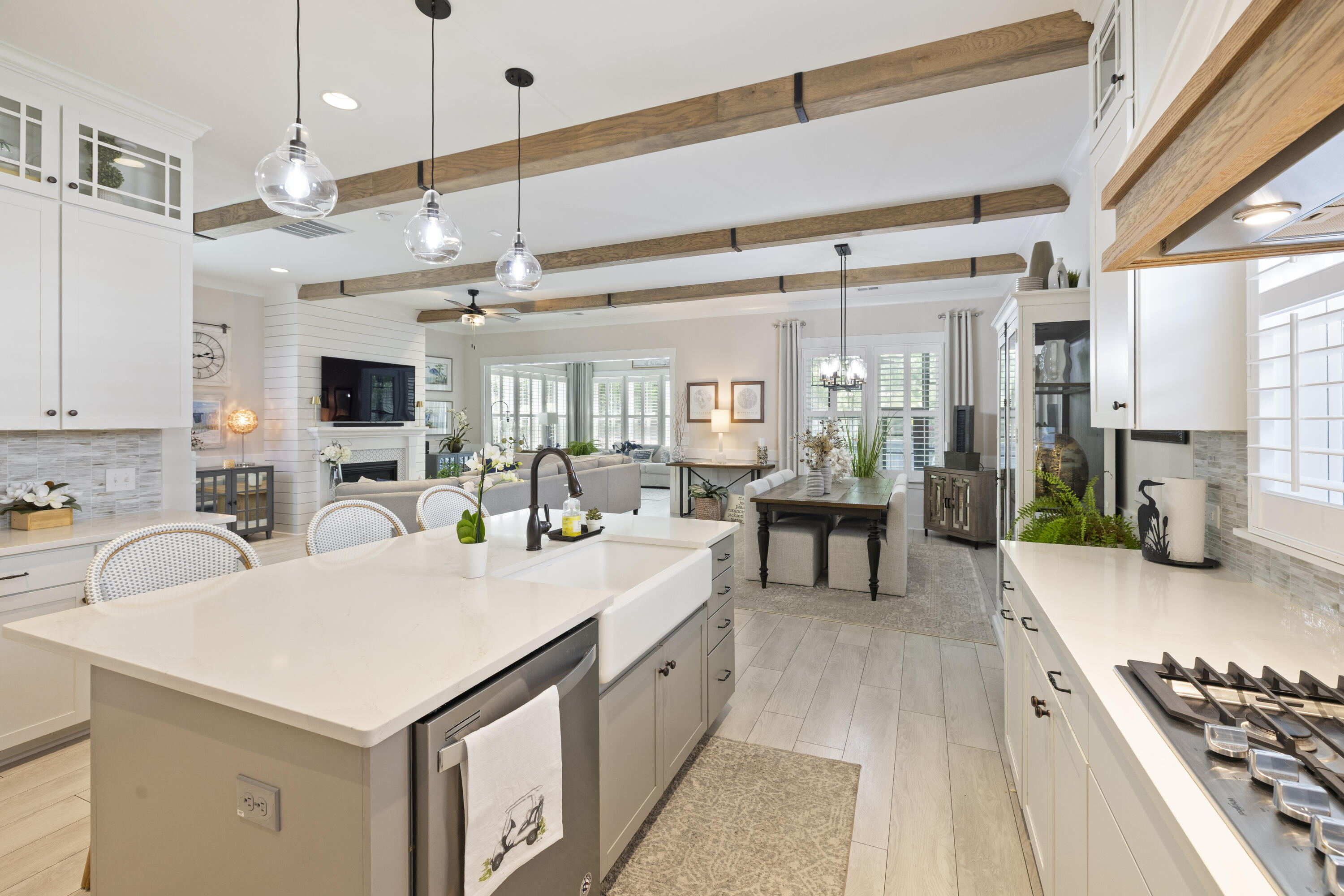 2898 Clearwater Drive