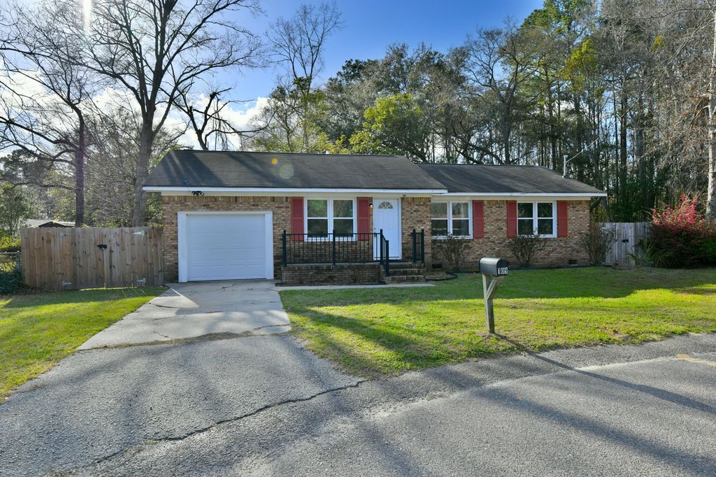 Photo of 109 Tupelo Street, Summerville, SC 29485 (MLS # 26006485)
