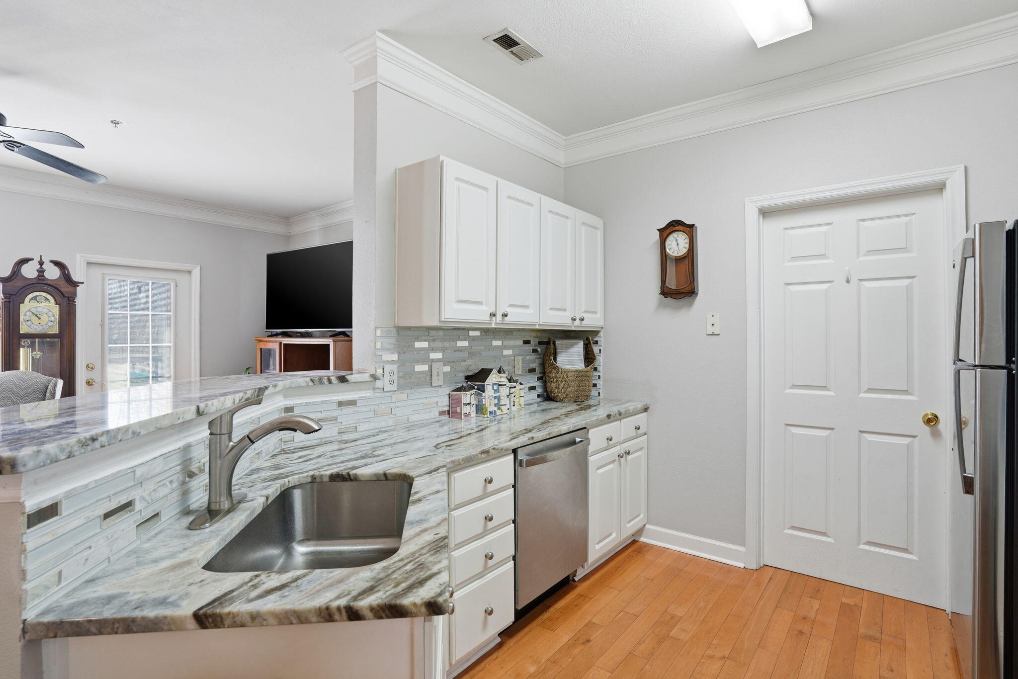 1533 Cambridge Lakes Drive 203d