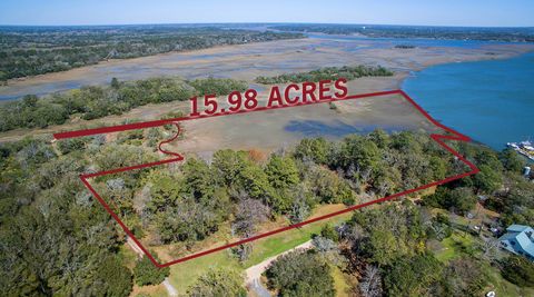 7083 Whistling Alligator Way Wadmalaw Island SC 29487