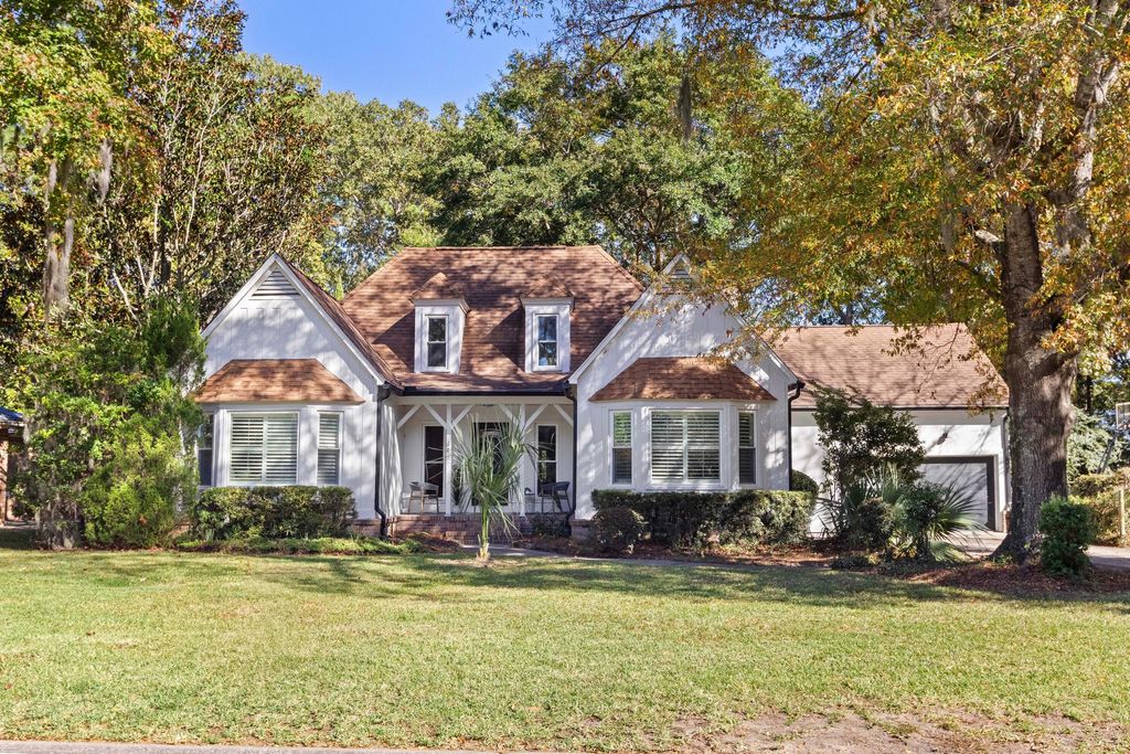 Photo of 1019 Royalist Road, Mount Pleasant, SC 29464 (MLS # 26000311)