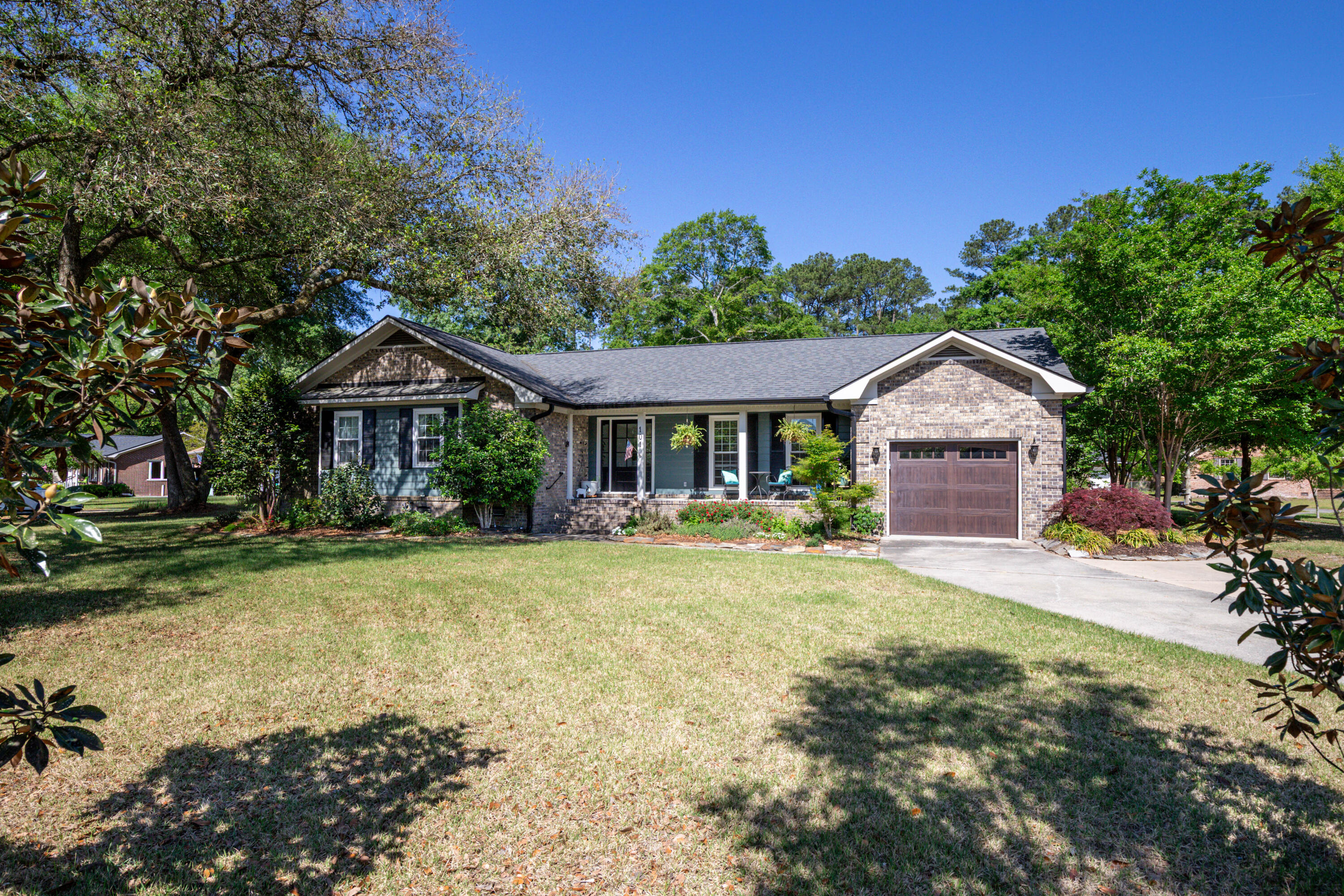 101 Chalcott Place