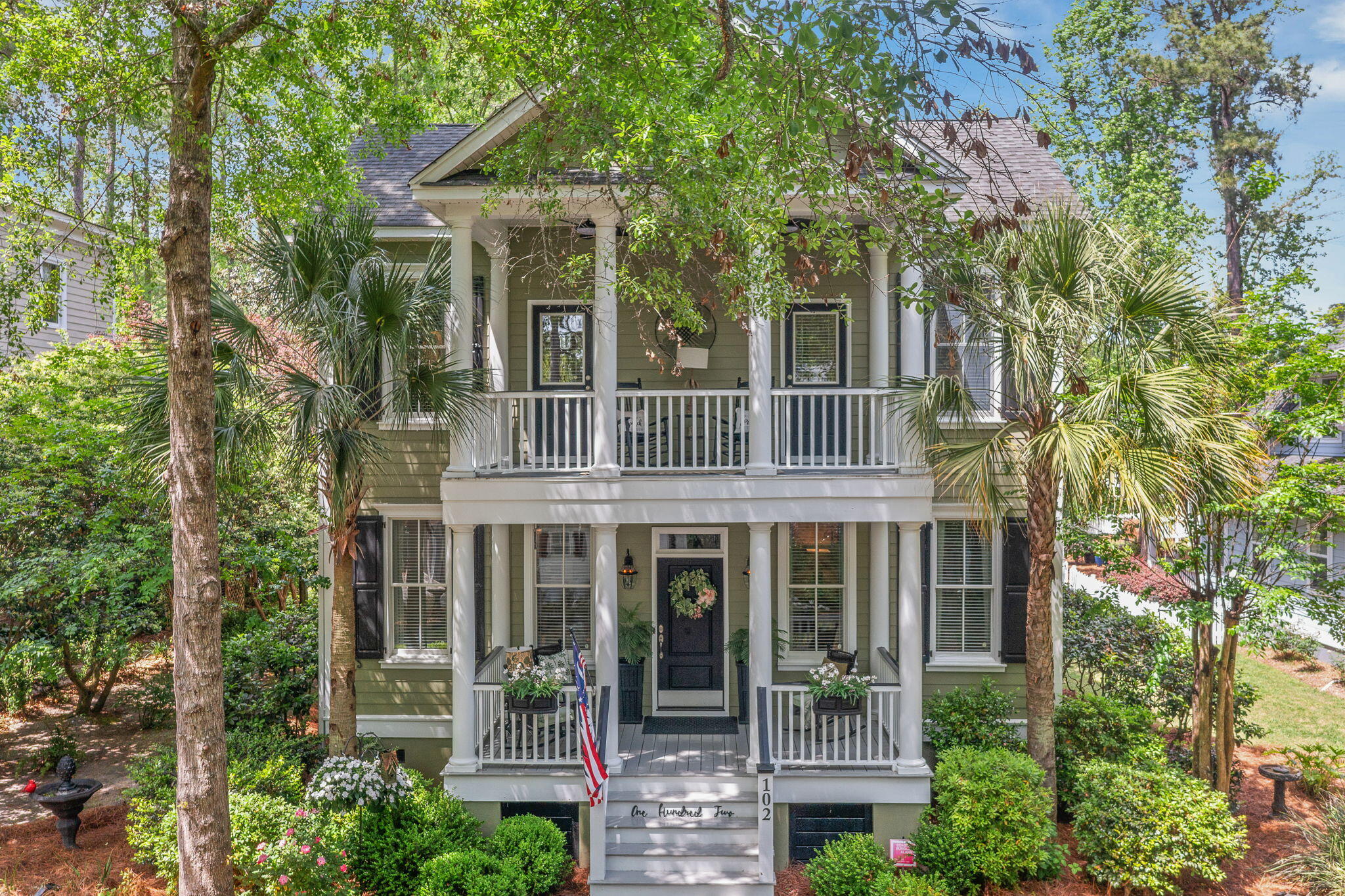 102 Lowndes Lane