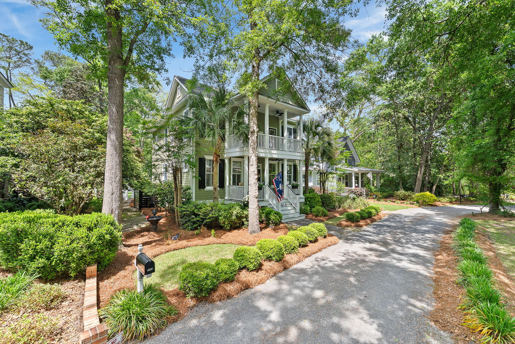 102 Lowndes Lane