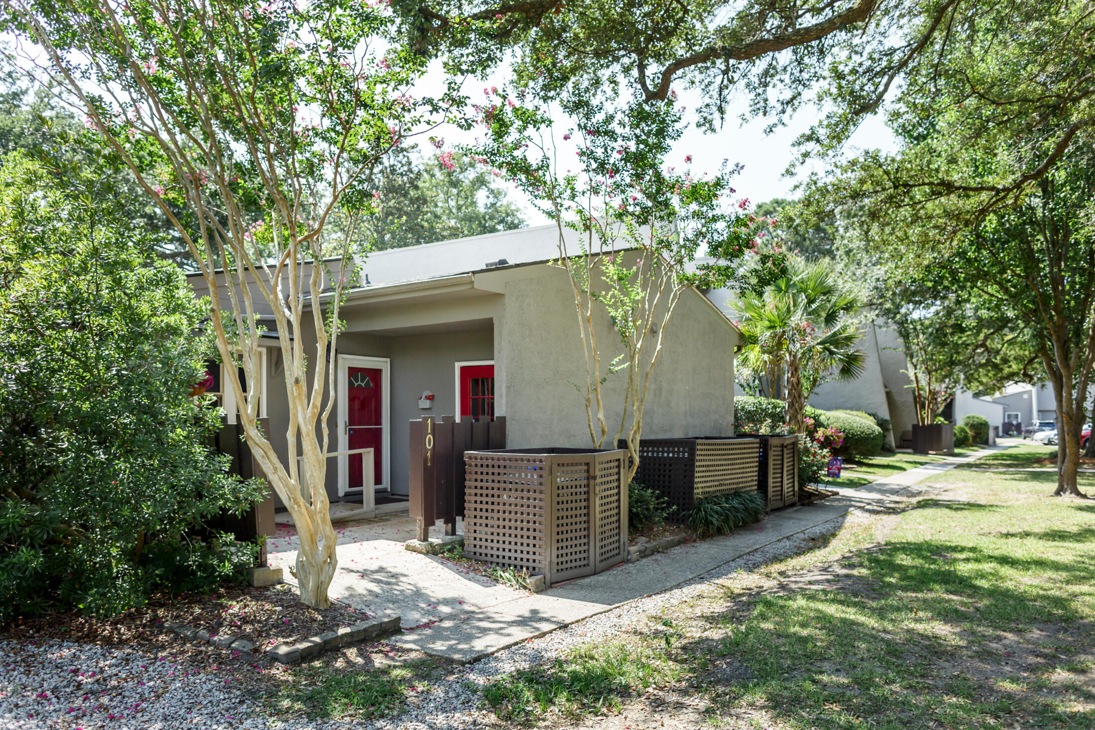 101 Ventura Place