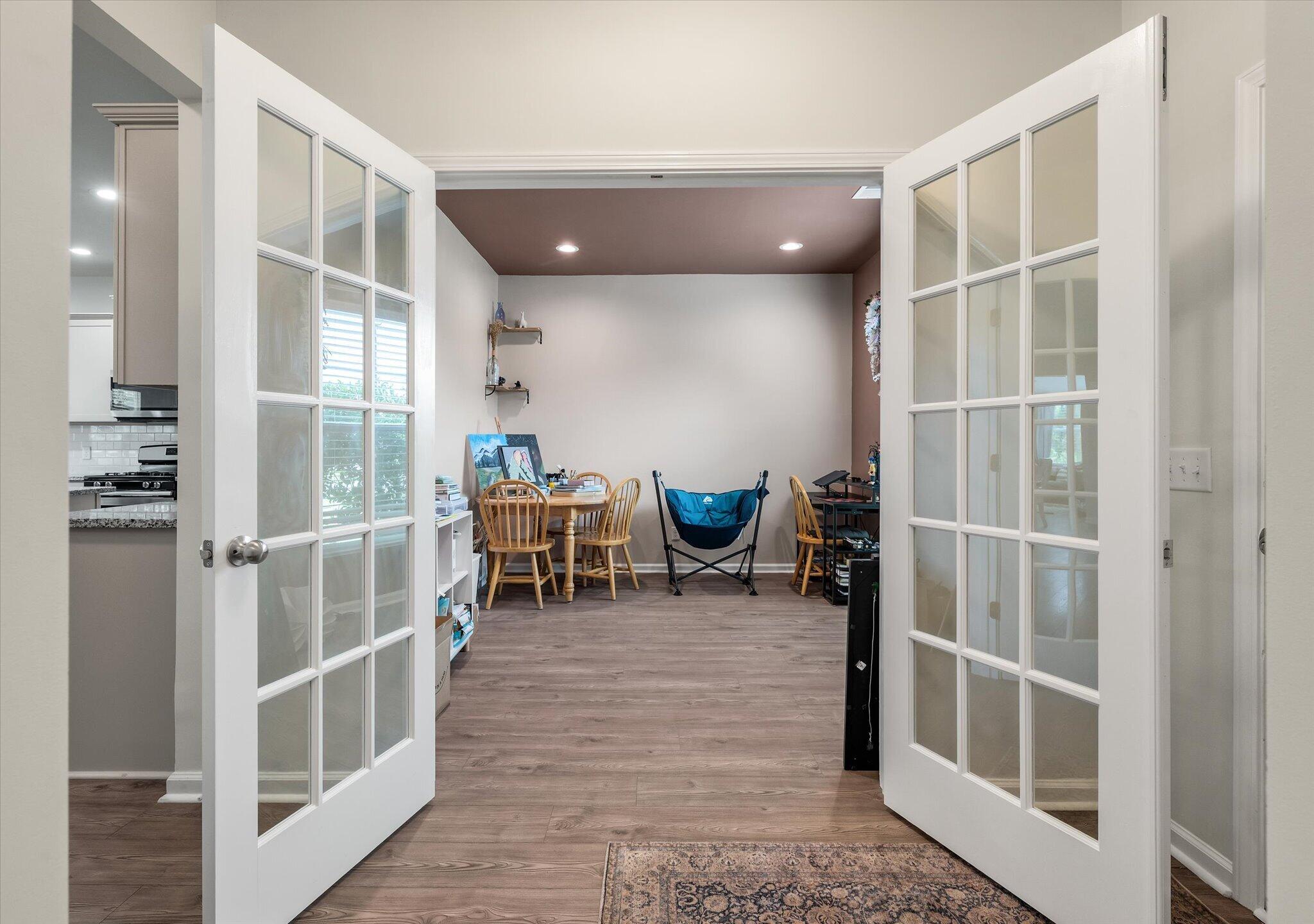 211 Shadybrook Drive