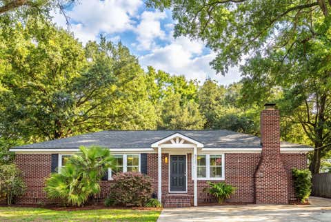 Photo of 822 W Madison Avenue, Charleston, SC 29412 (MLS # 26023173)