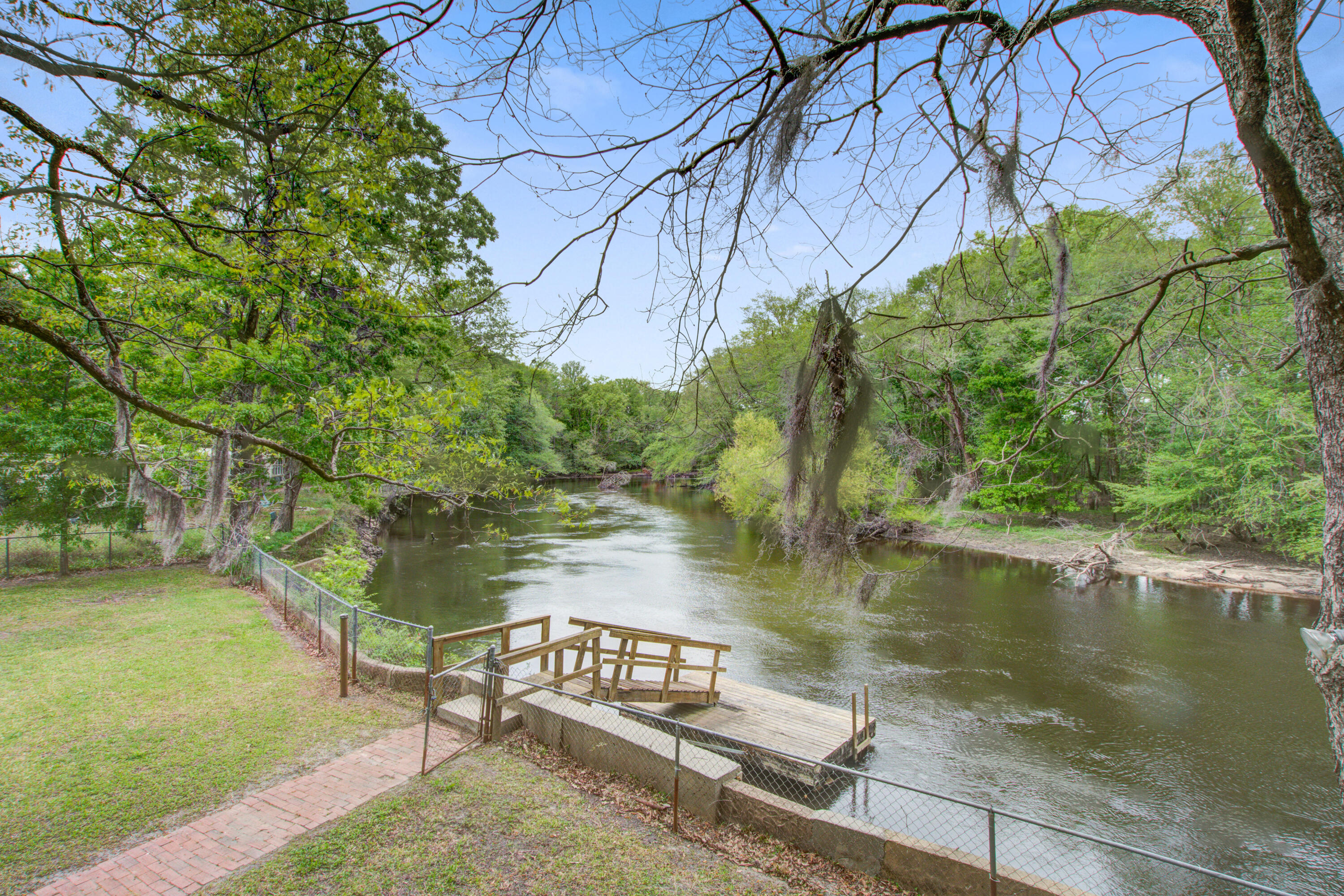 93 Deepwater Trail