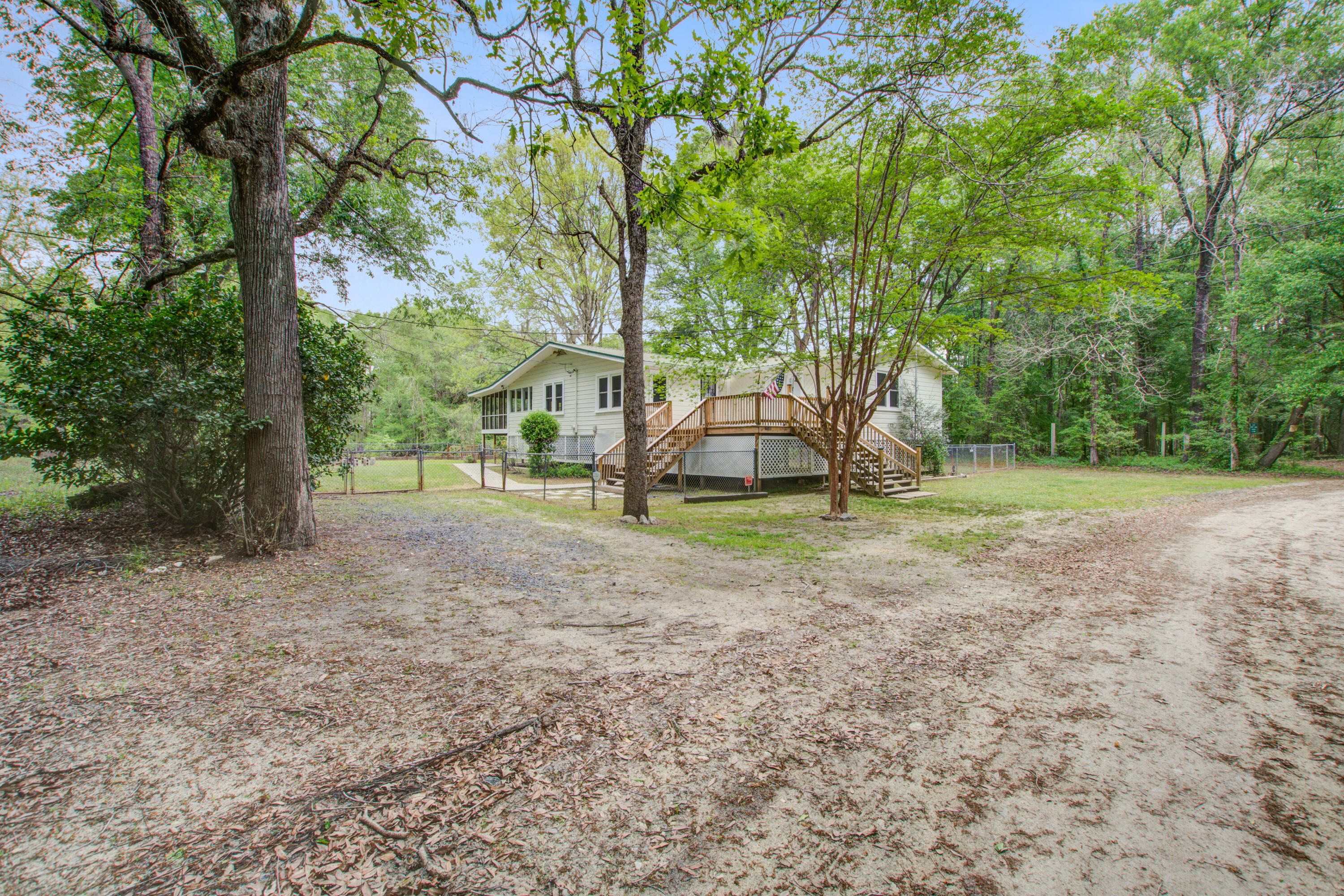93 Deepwater Trail
