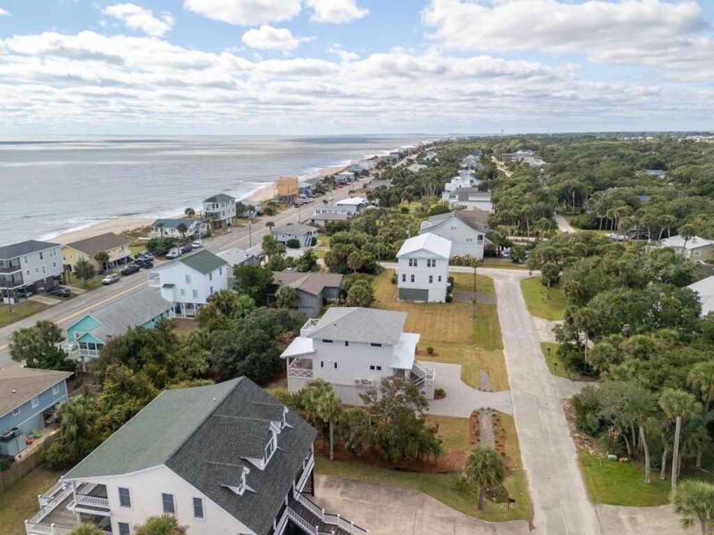Photo of 306 Sea View Lane, Edisto Beach, SC 29438 (MLS # 25030542)