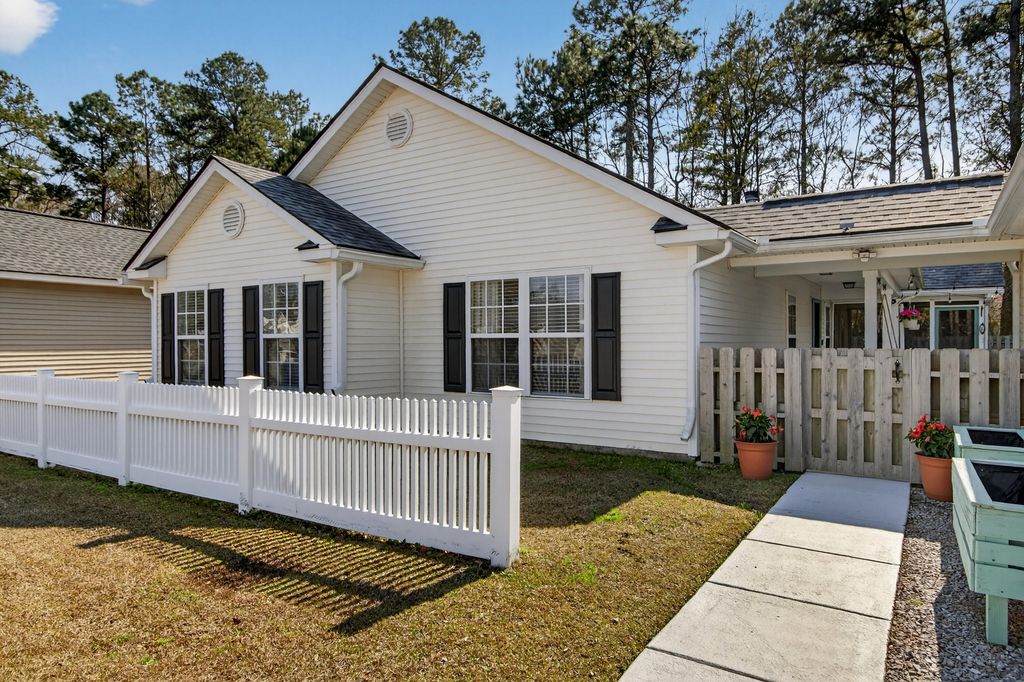 Photo of 237 Moon Dance Lane, Summerville, SC 29483 (MLS # 26005942)