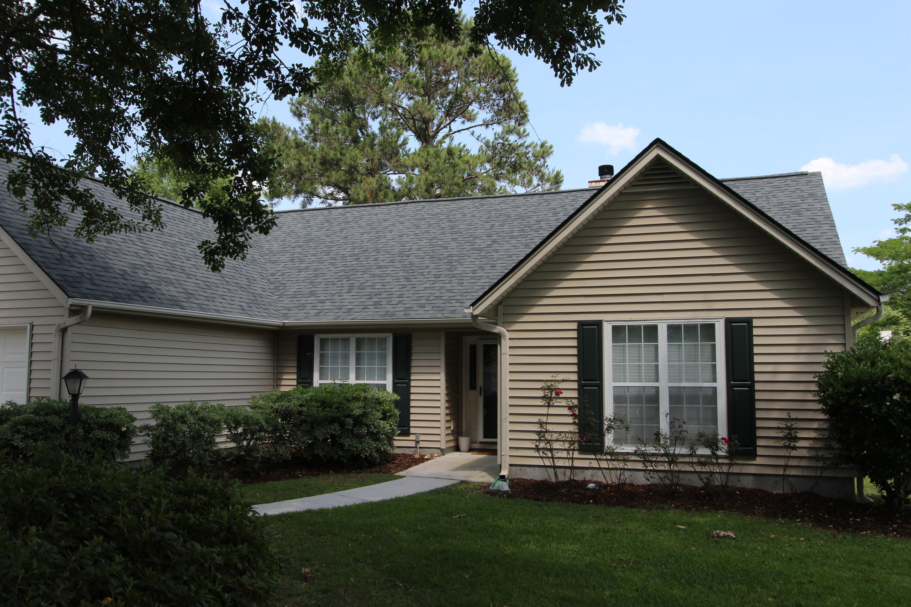 744 Ginglis Way