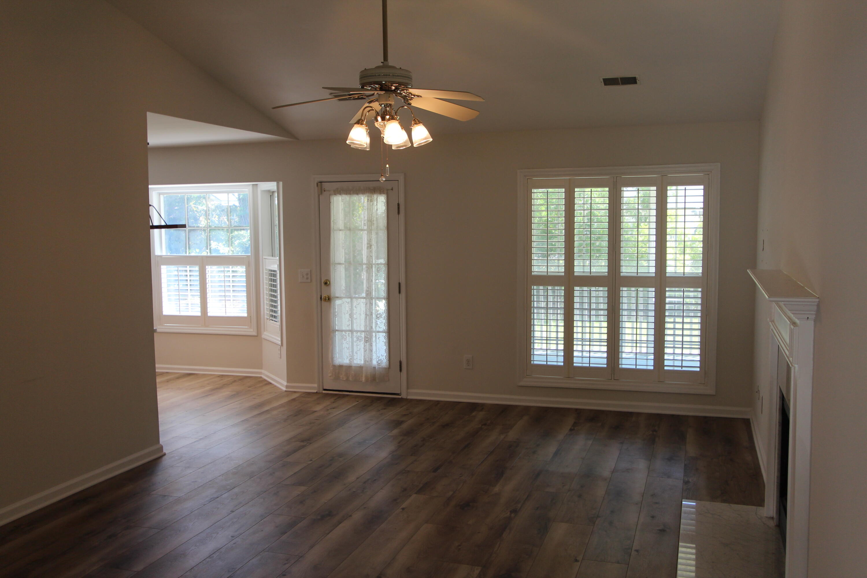 744 Ginglis Way