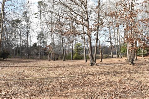 50 North Lake Circle Manning SC 29102