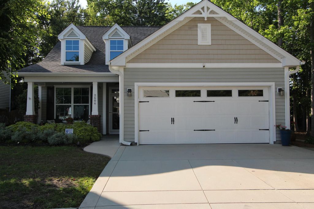 Photo of 2606 Lohr Drive, Mount Pleasant, SC 29464 (MLS # 26013088)