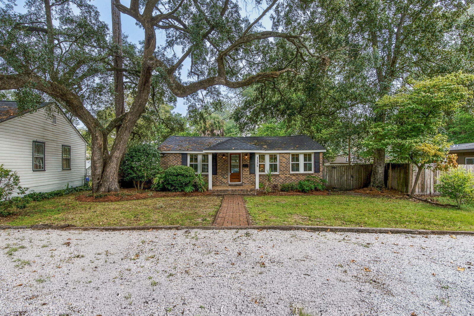 1138 Leesville Street