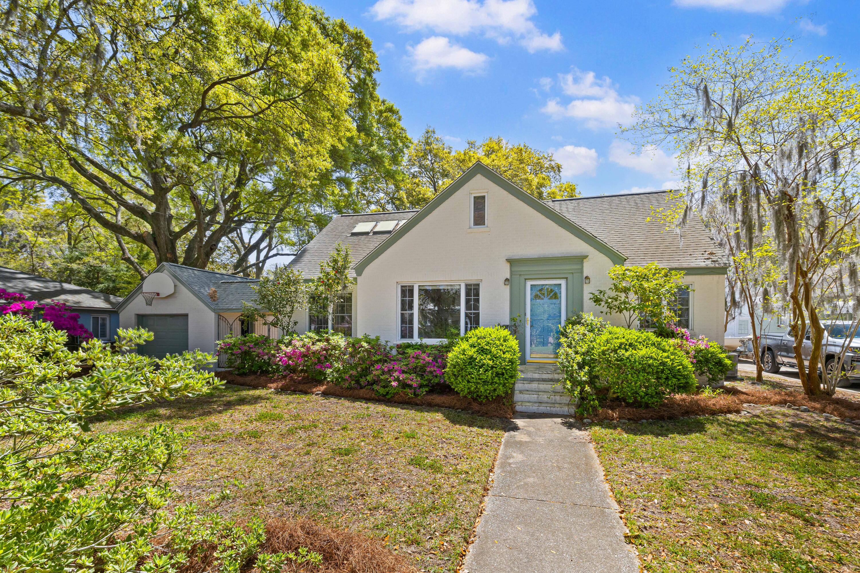 2169 Westrivers Road