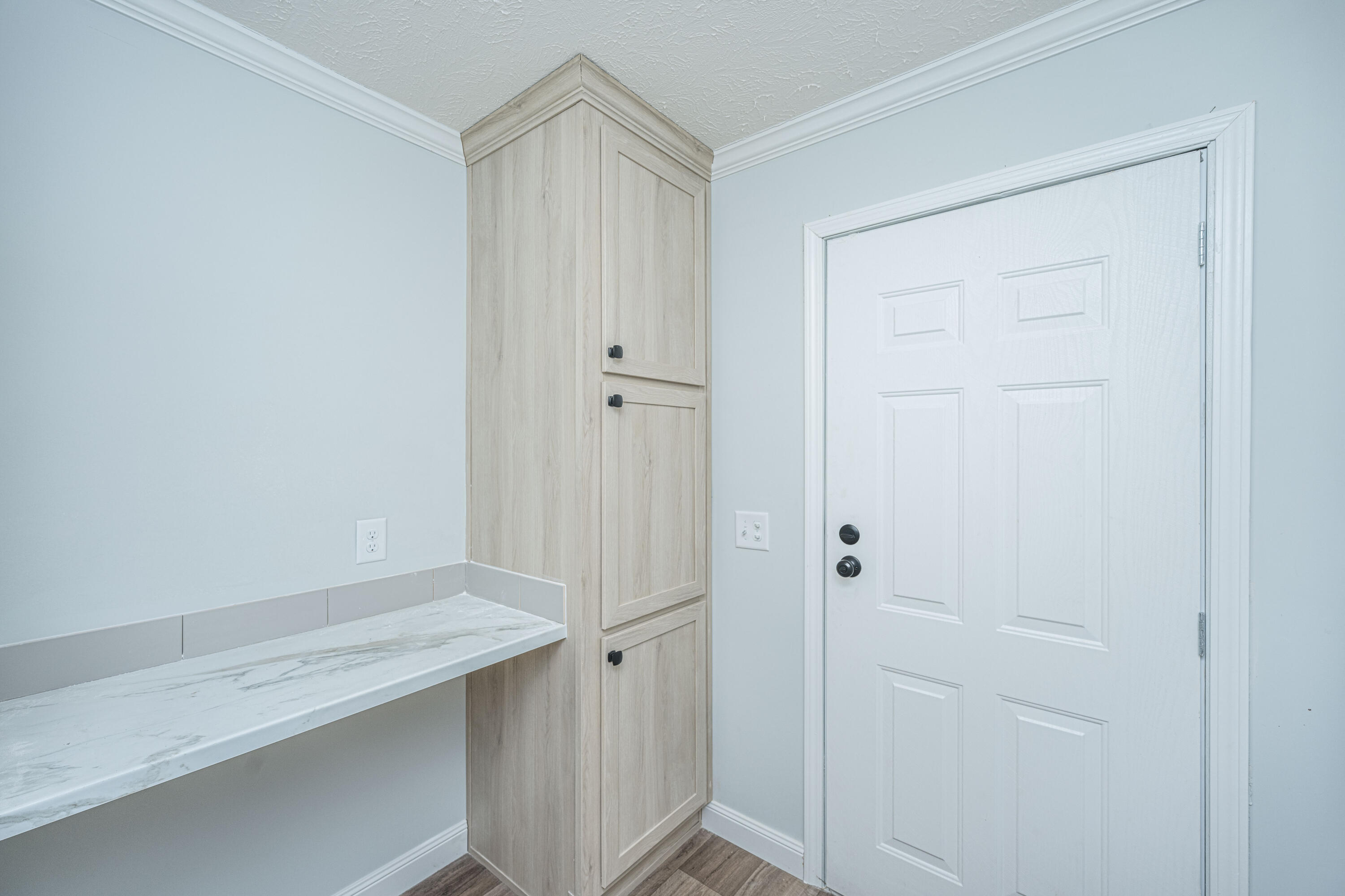 106 Edgebrook Drive Drive