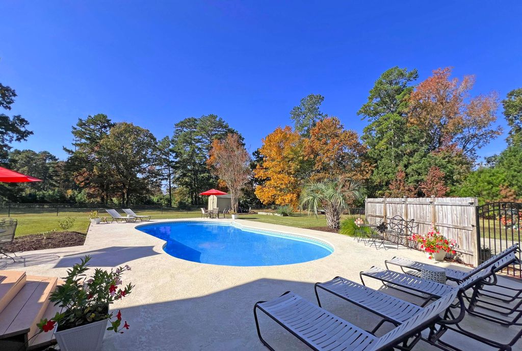 Photo of 1223 Fishing Place, Summerton, SC 29148 (MLS # 26006545)