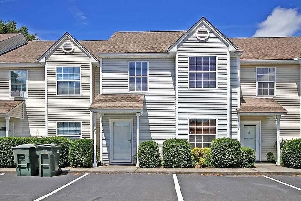 Photo of 1403 Dove Run Drive #B, Charleston, SC 29412 (MLS # 26007540)