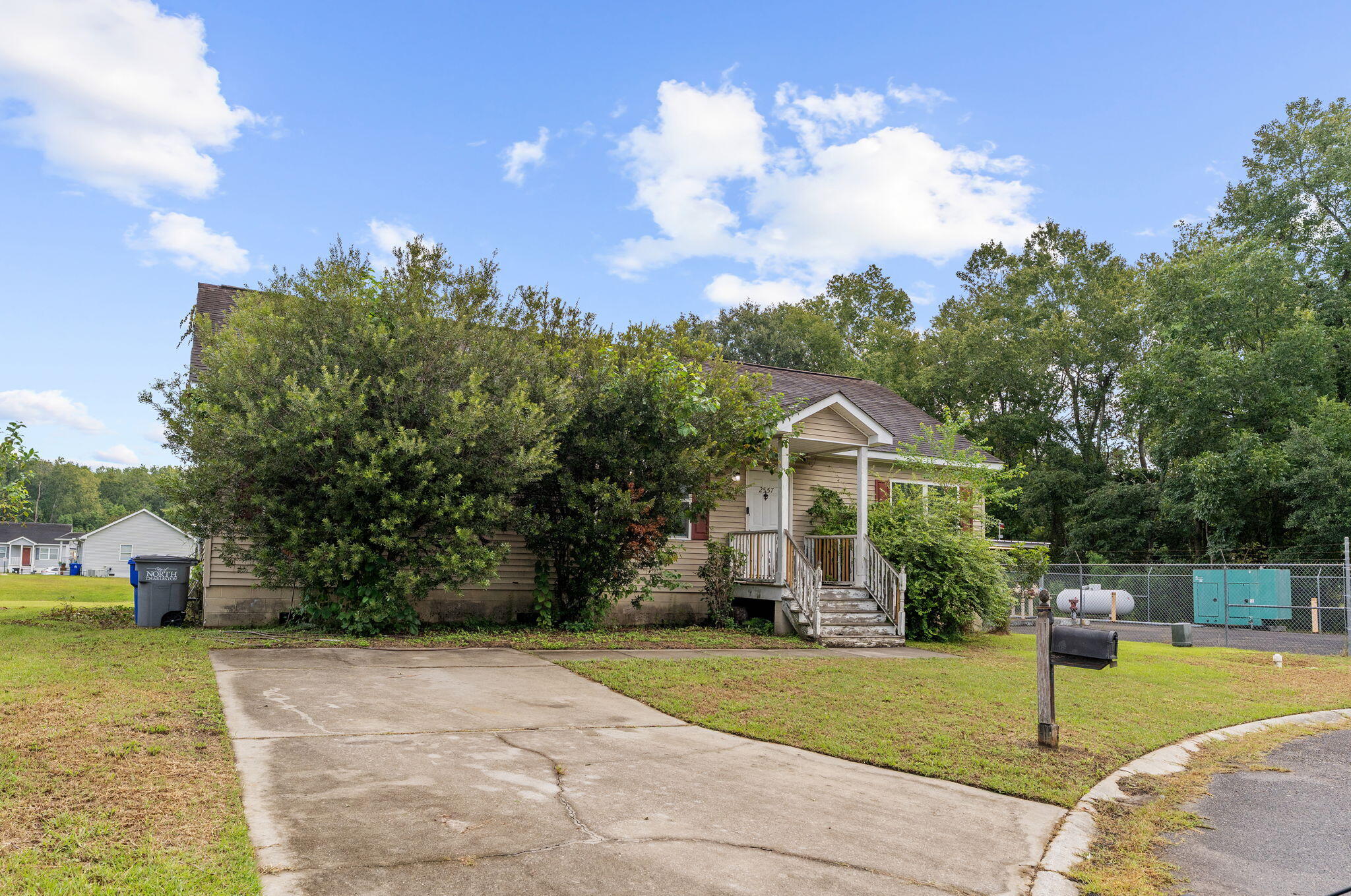 2557 Celestial Court