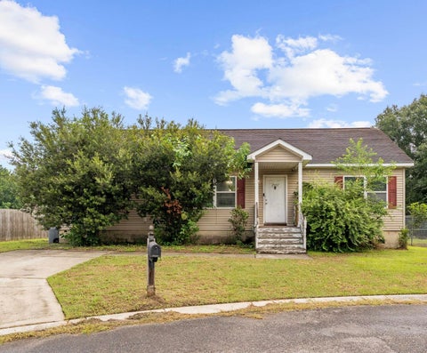 Photo of 2557 Celestial Court, North Charleston, SC 29406 (MLS # 26026763)