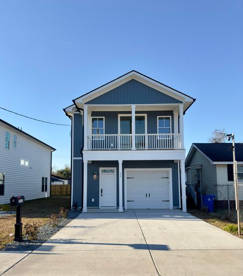 A home in North Charleston