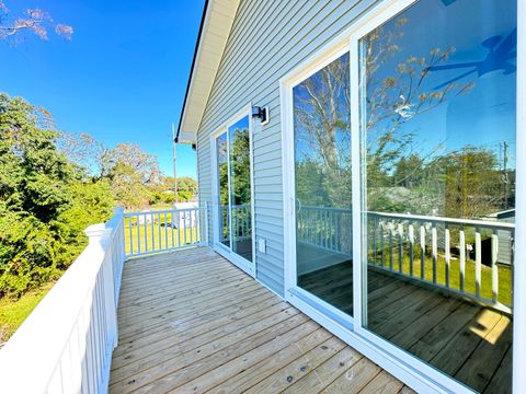 A home in North Charleston