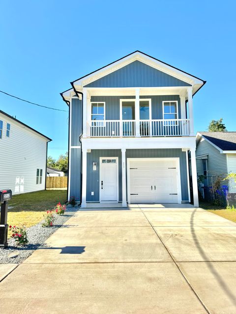 A home in North Charleston