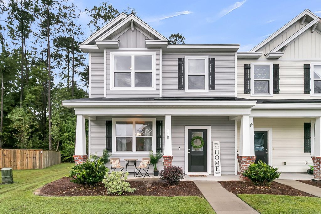 Photo of 118 Spencer Circle, Summerville, SC 29485 (MLS # 25027632)