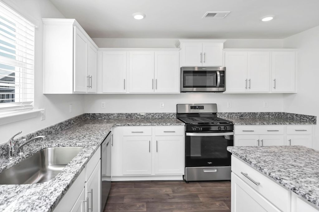 Photo of 114 Kirkwood Court, Orangeburg, SC 29118 (MLS # 26000439)