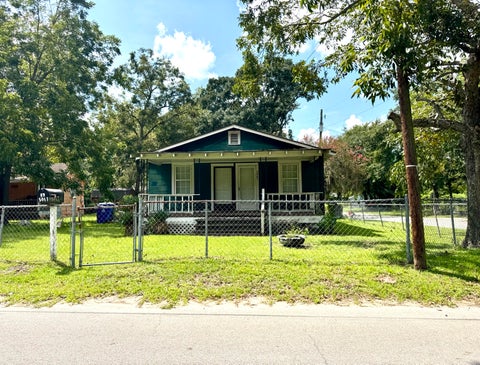 Photo of 5067 Railroad Avenue, North Charleston, SC 29406 (MLS # 26026215)