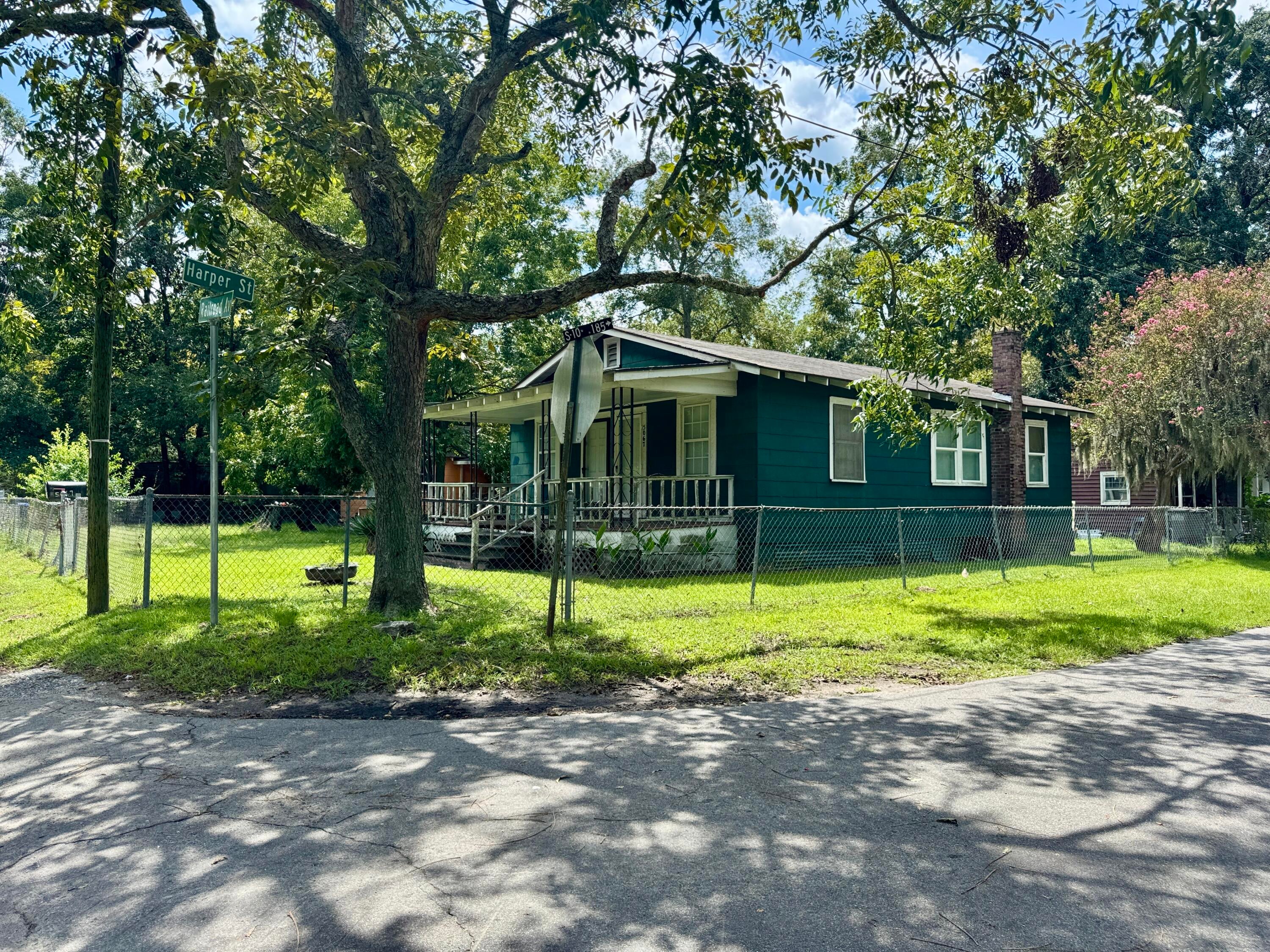 5067 Railroad Avenue