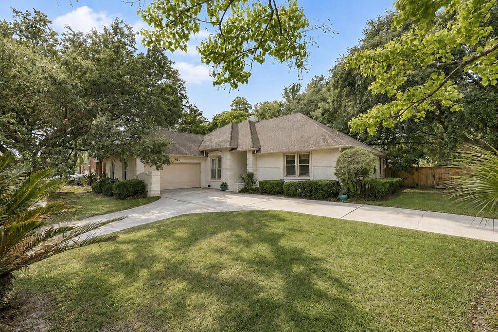 Photo of 2363 Eades Lane, Charleston, SC 29414 (MLS # 26026541)
