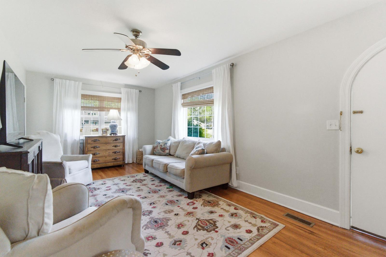 1259 Sunset Drive