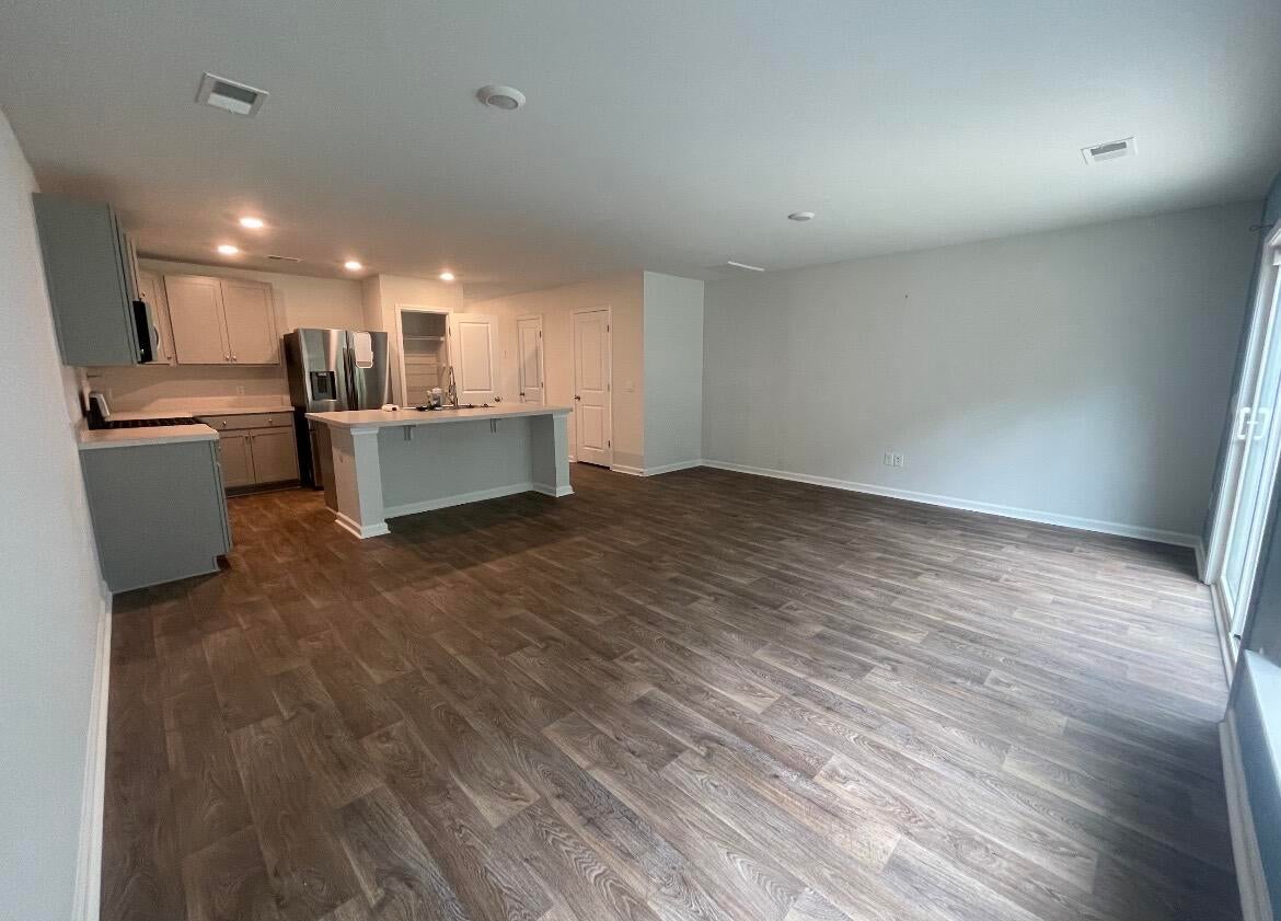135 E Sunrise Lane